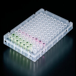 Placa 96 pocillos, perfil bajo, con semi-faldón